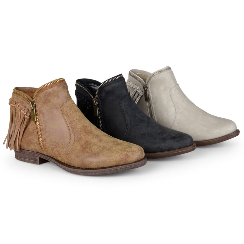 Journee Collection Fringe Ankle Bootie Size 7.5